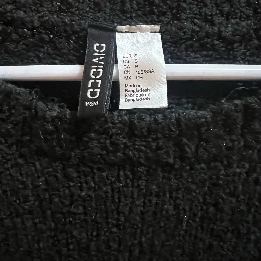 H&M Sweater - Picture 2 of 3